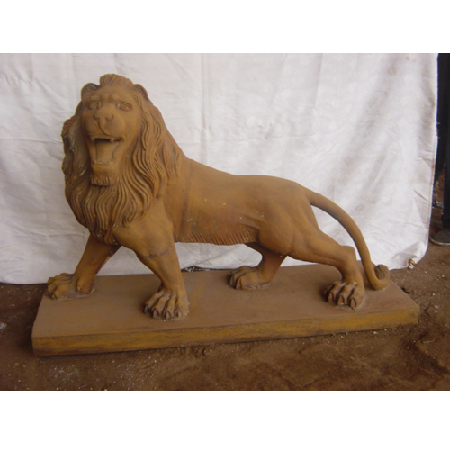 Lion-HY747
